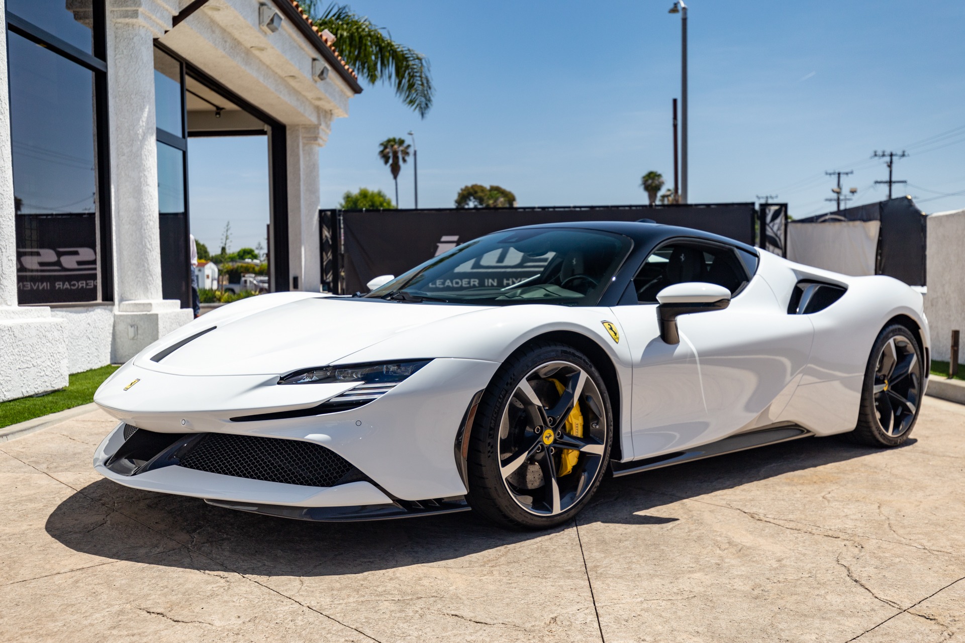 Car delivered to buyer's driveway by BuyCarsAtHome